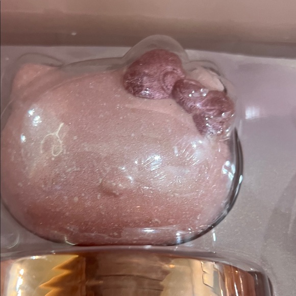 Hello Kitty Pink Lovely bath bath crystals, body scrub bath bomb Luxury Gift Set - Picture 5 of 10